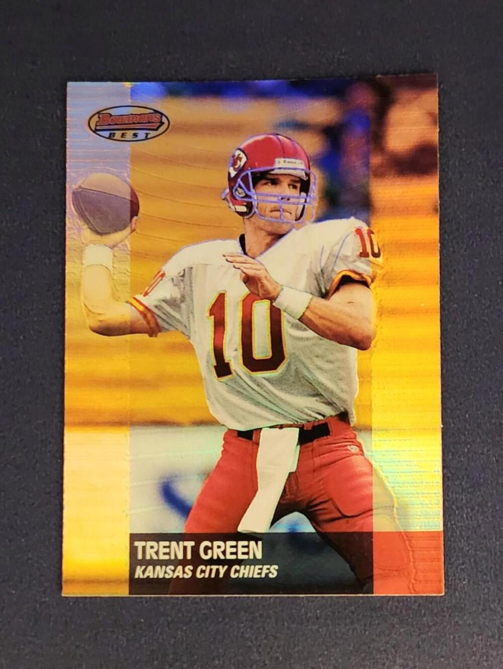 2001 Bowman's Best #8 Trent Green Football Card